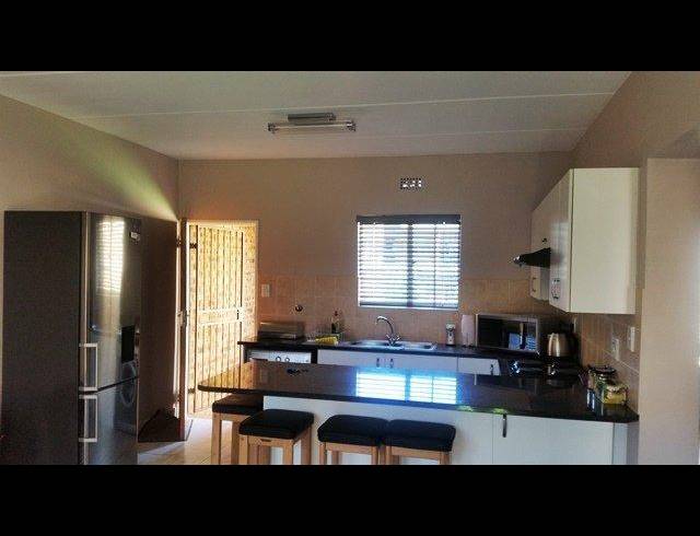 2 BEDROOM PROPERTY TO RENT IN RADIOKOP